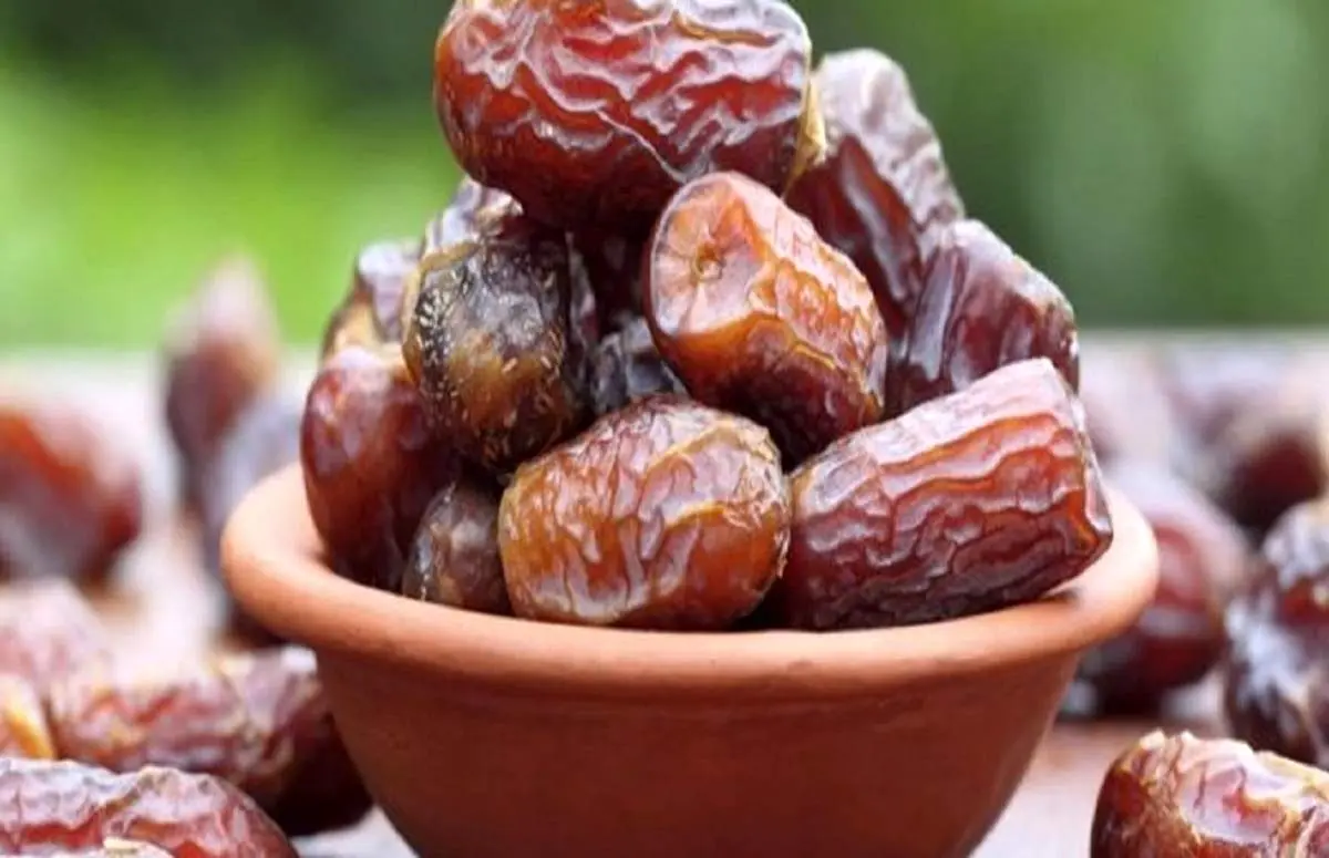 کاهش ۳۰ درصدی قیمت خرما در میادین میوه و تره بار