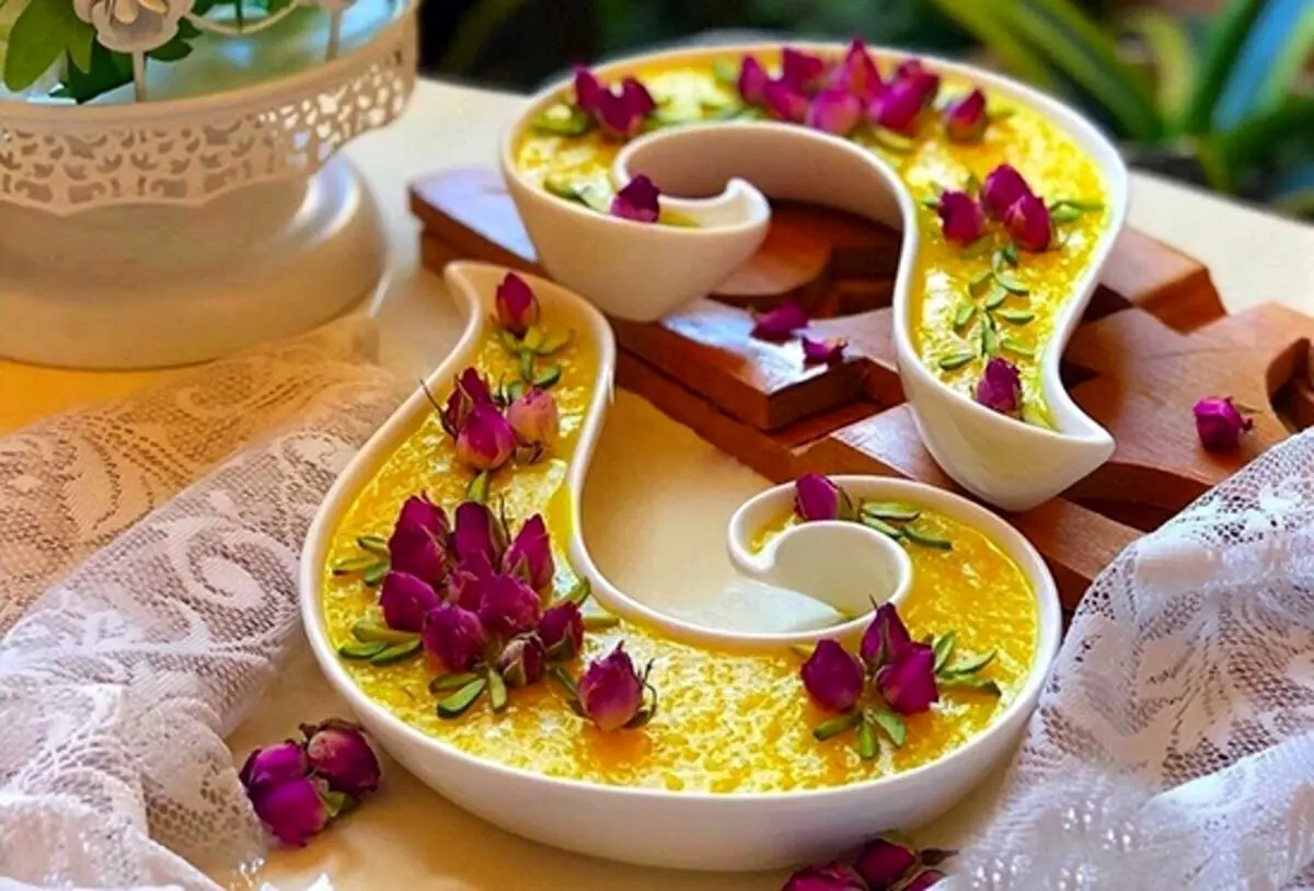 طرز تهیه شله زرد؛ نذریِ مدرن و خوشرنگ