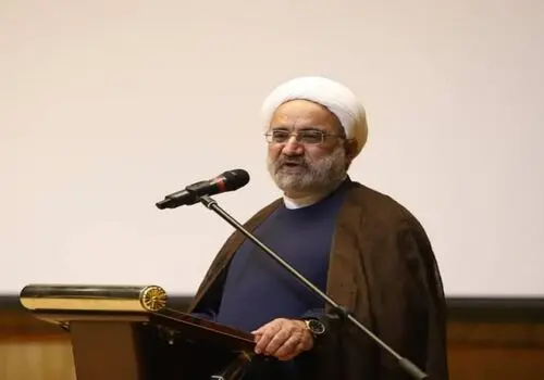 ادای احترام معاون اول قوه قضاییه به مقام شامخ شهدای سرخه