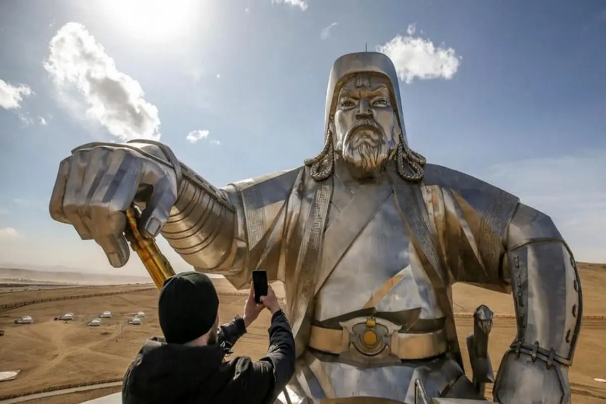 مجسمه چنگیزخان مغول قطب گردشگری شد