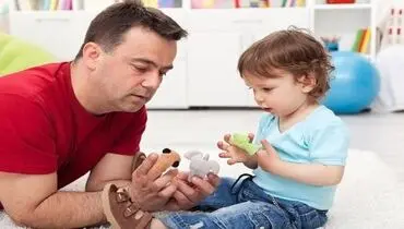 رفتار صحیح با کودکان اوتیسم در محیط‌های شلوغ آموزش داده شود