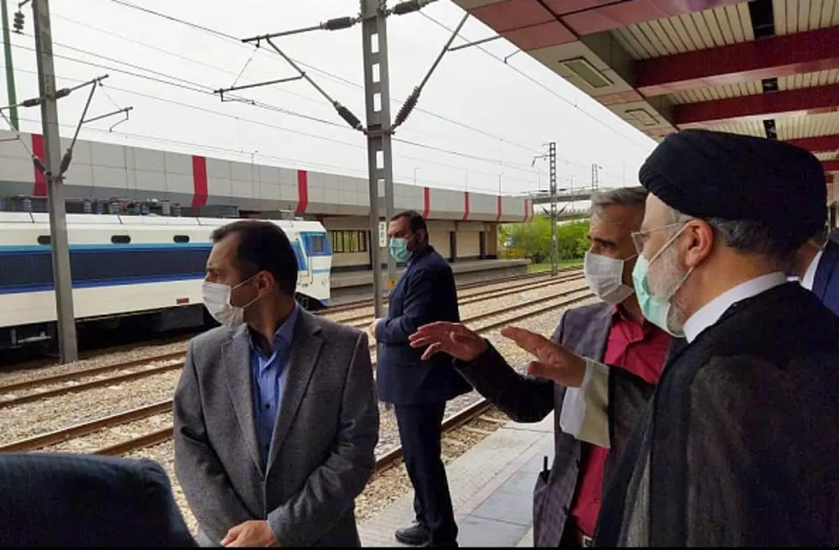 سفر رئیس جمهور به استان البرز با قطار شهری