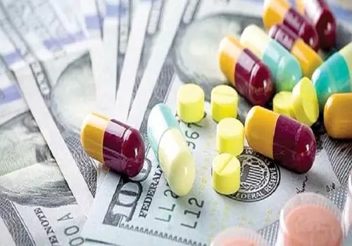 وزیر بهداشت: فعلاً برنامه‌ای برای حذف ارز ترجیحی دارو نداریم