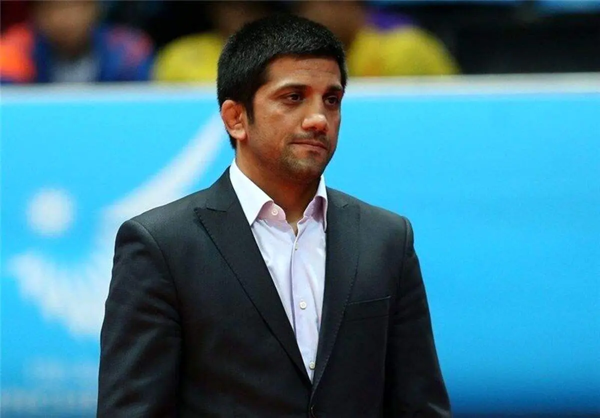 ماجرای اهدای مدال‌های جهانی علیرضا دبیر به آستان قدس رضوی + فیلم