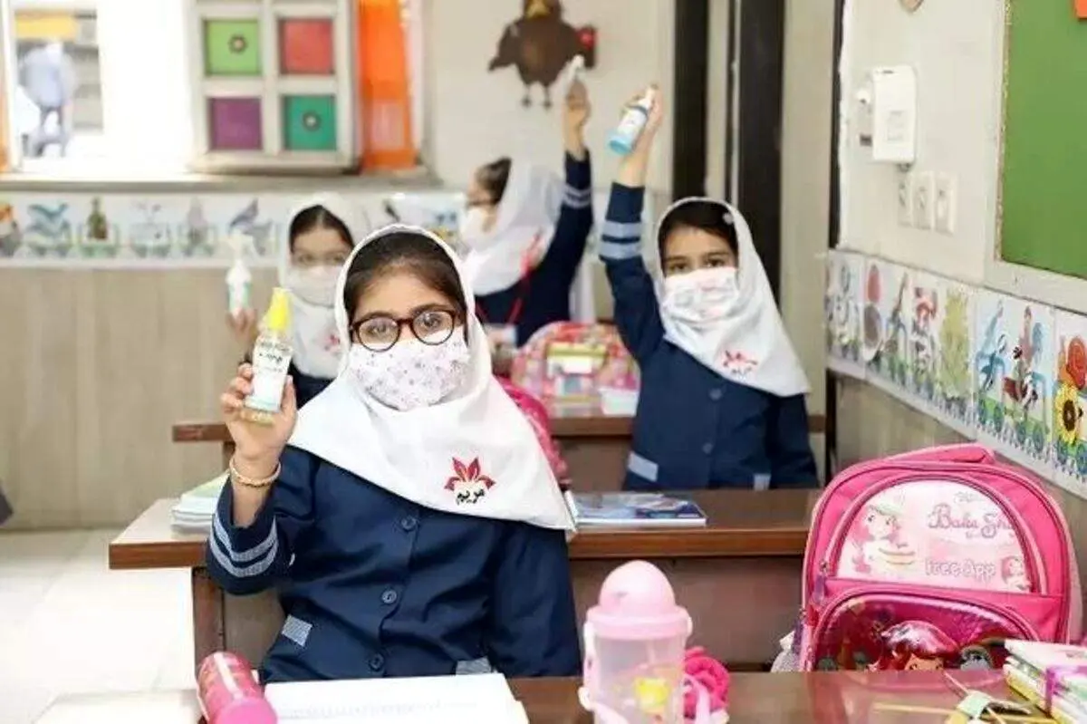 کلاس‌ همه مدارس از ۱۴ فروردین حضوری شد + فیلم