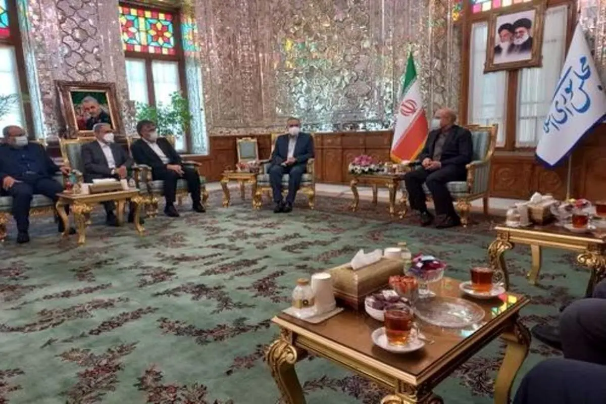تاکید رئیس مجلس بر ایفای نقش بیشتر بانکها در رونق بخشی به تولیدات داخلی