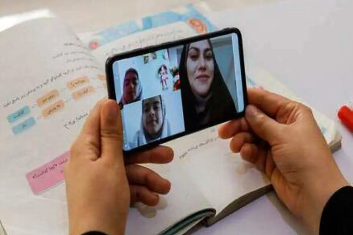 شبکههای اجتماعی واقعا تاثیر «منفی» بر عملکرد تحصیلی دانش آموزان دارد؟