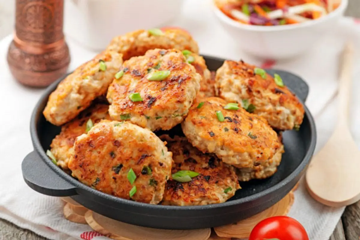 طرز تهیه کتلت مرغ، غذای خوشمزه و مقوی