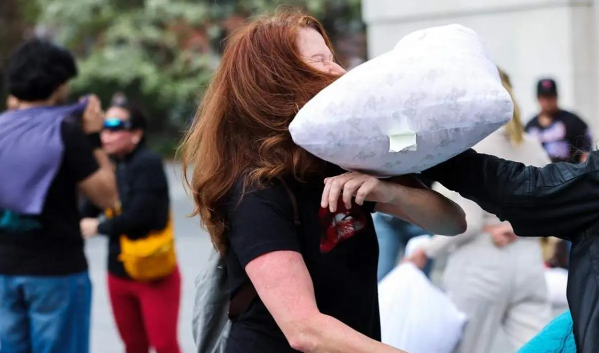 روز جهانی مبارزه با بالش