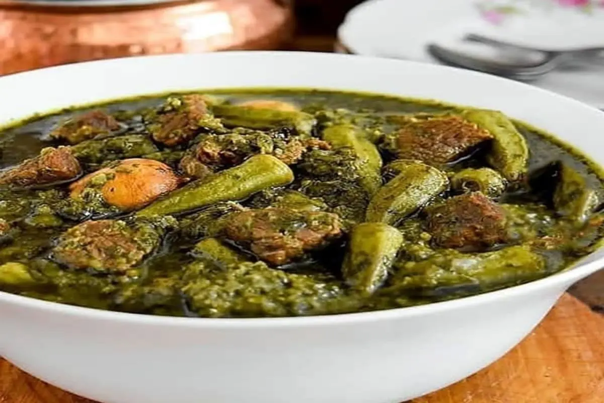 طرز تهیه خورش بامیه با سبزی