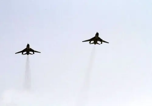 پرواز جنگنده های ارتش در آسمان تهران/ ماجرا چیست؟