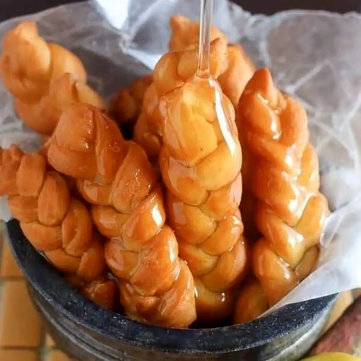 طرز تهیه شیرینی کوئک سیستر مخصوص ماه رمضان