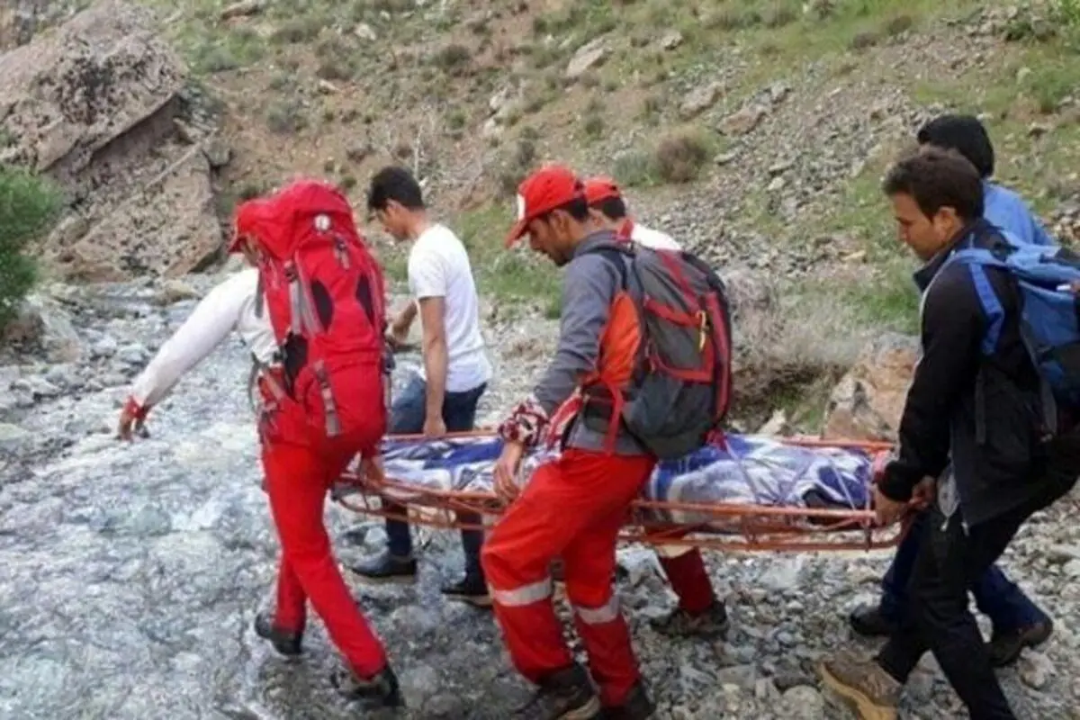نجات جان سه کوهنورد پس از ۱۷ ساعت