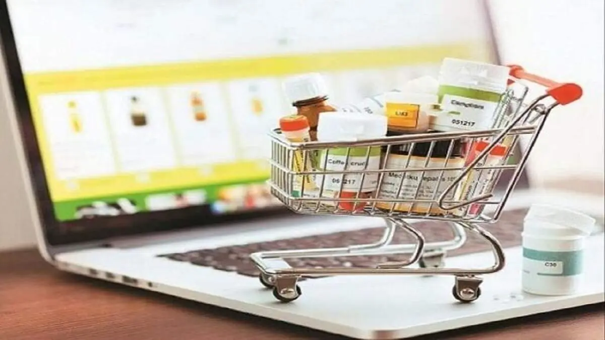 فروش اینترنتی دارو توسط داروخانه‌ها تخلف است