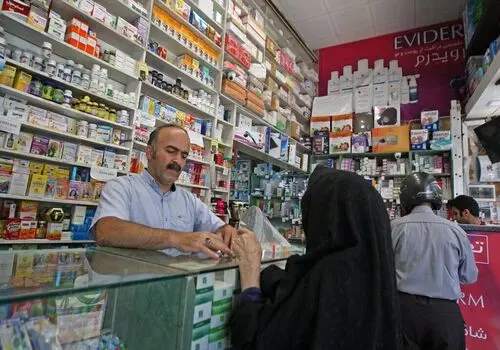 چرا بالاشهری‌ها این همه داروخانه دارند؟ 