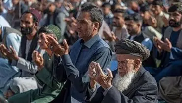 حضور رهبر طالبان در نماز عید فطر