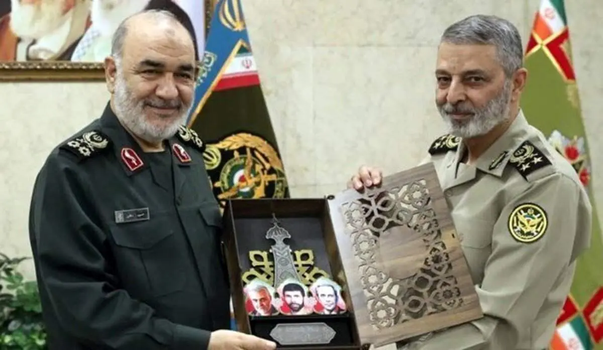 دیدار مهم دو فرمانده و تصویر هدیه امیر به سردار