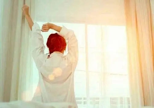 اگر این عادات را رعایت کنید، بدن‌تان یاد می‌گیرد چه زمانی باید بیدار شود