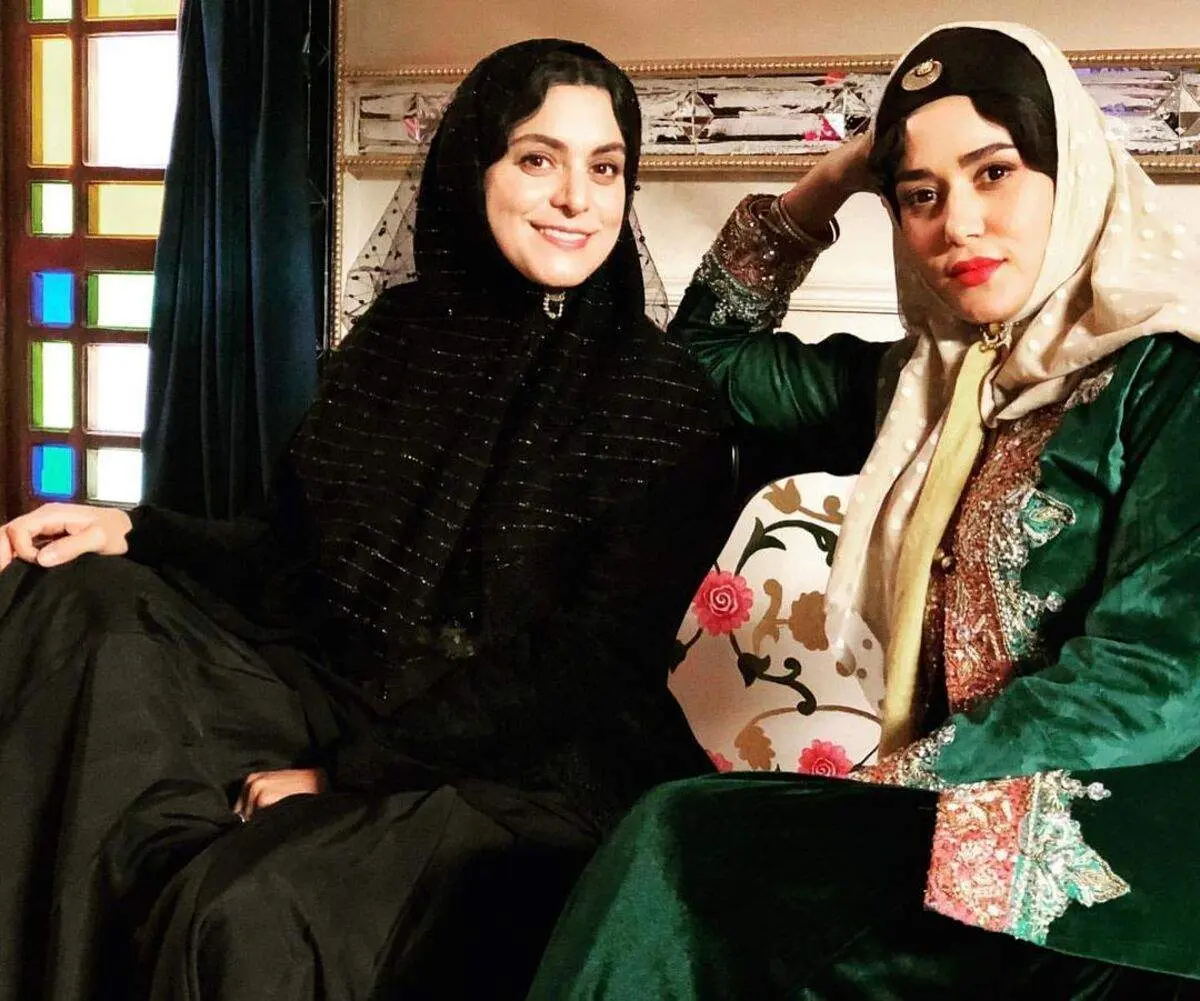 قابی از همسر و خواهرِ بهرام رادان در «جیران»