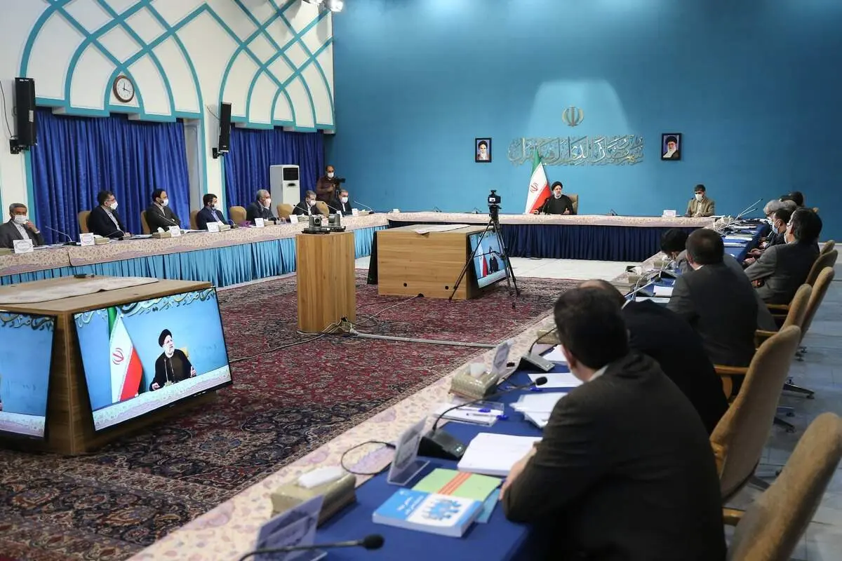 رئیسی: باید «انضباط مالی و اداری» در کشور جایگزین نظام «چانه زنی» و «قانون‌گرایی» جایگزین «توصیه و سفارش» شود