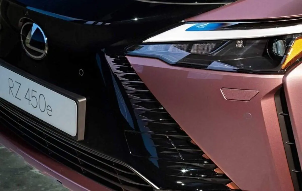 تصاویری از لکسوس RZ 450e + عکس