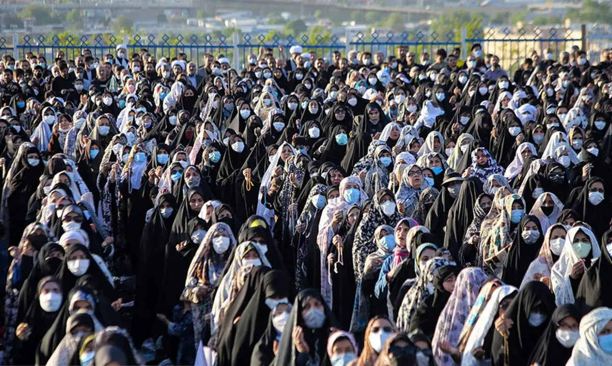 اقامه نماز طلب باران در همدان