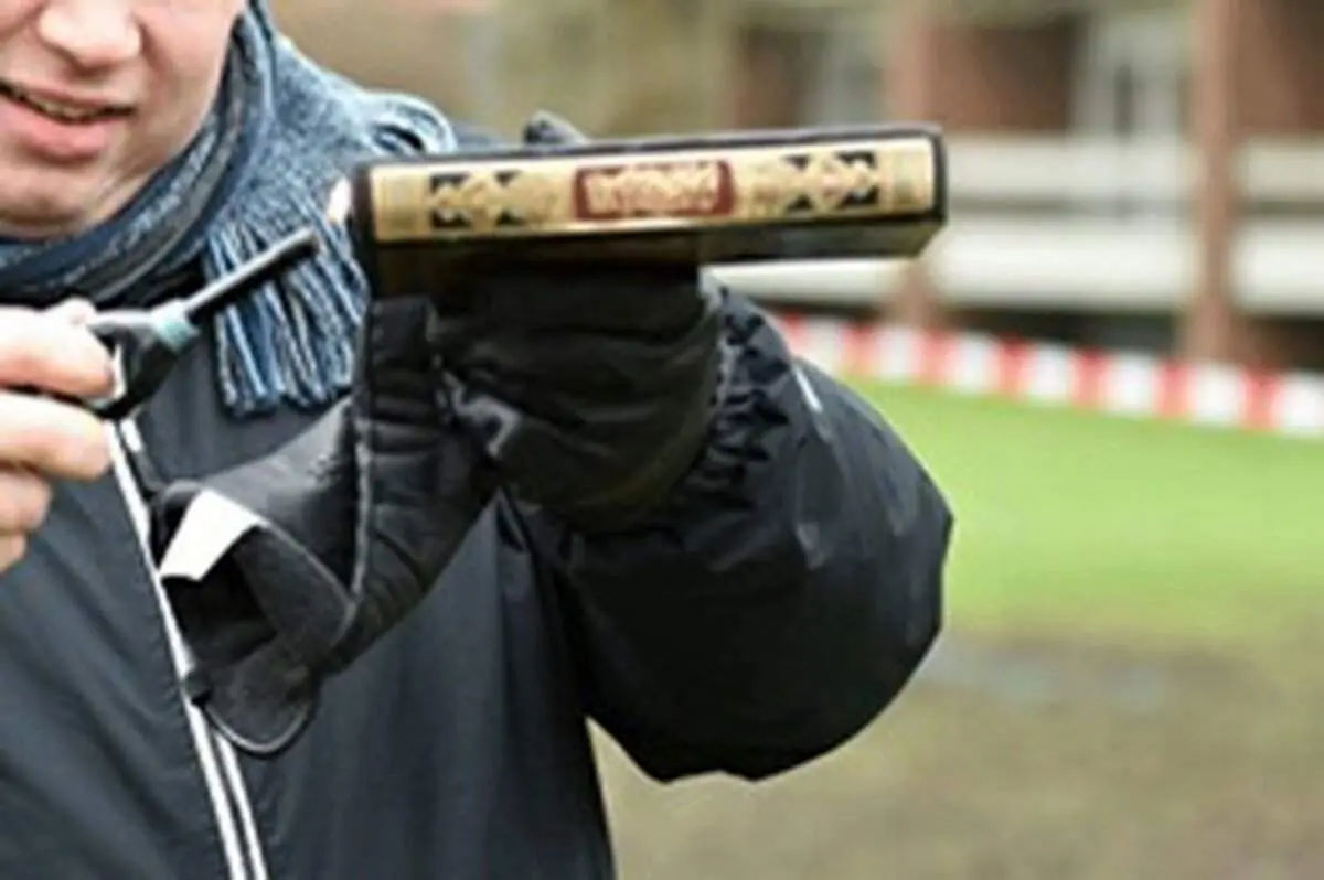 تلاش مجدد رهبر حزب ‌گرای «خط سخت» سوئد برای سوزاندن قرآن + فیلم