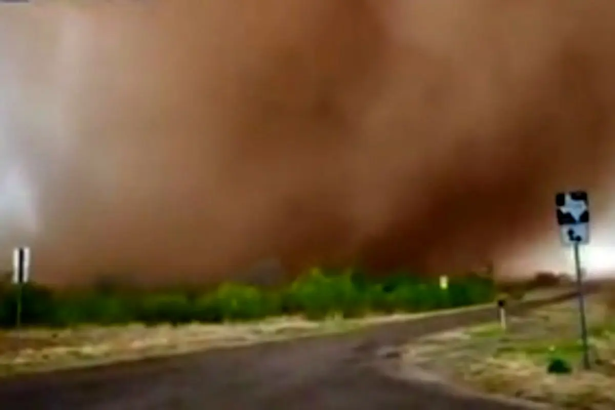 تصاویر دلهره آور از گردباد در تگزاس آمریکا+ فیلم