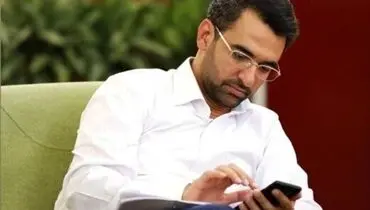 تحلیل آذری جهرمی از سیاست‌ دولت درباره گران کردن نان
