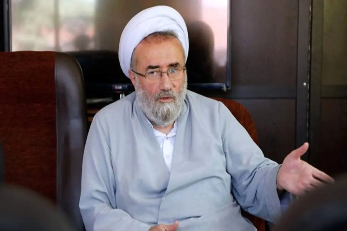 آقایان انقلابی! دیگر روحانی نیست که فحشش دهید، فحش ها به خودتان برمیگردد!