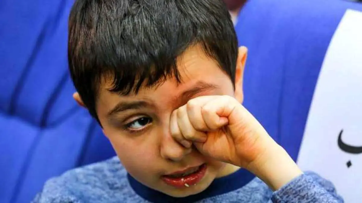 کودک مبتلا به اوتیسم را از جامعه پنهان نکنید