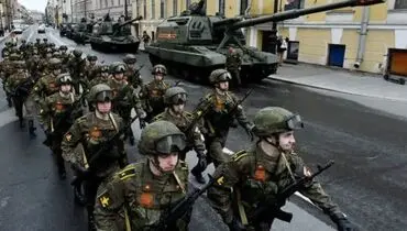 لحظه انفجار پل راه آهن توسط نیروهای اوکراینی برای جلوگیری از پیشروی روسیه + فیلم