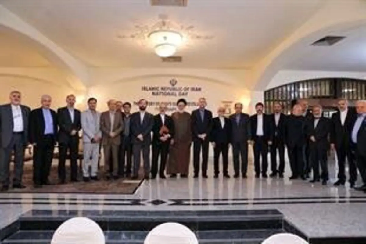برگزاری نشست روسای دفاتر ایرانی در امارات با حضور وزیر خارجه