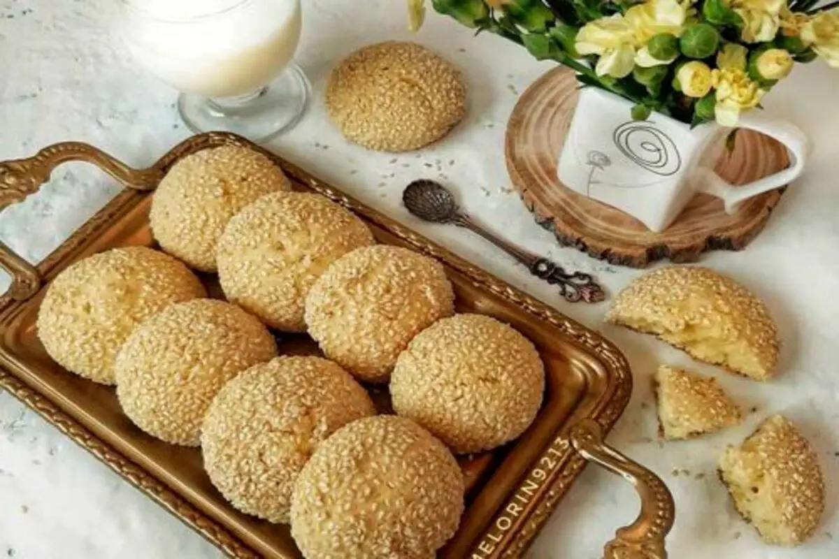 طرز تهیه کلوچه کنجدی خانگی نرم و خوشمزه ساده به سبک سنتی