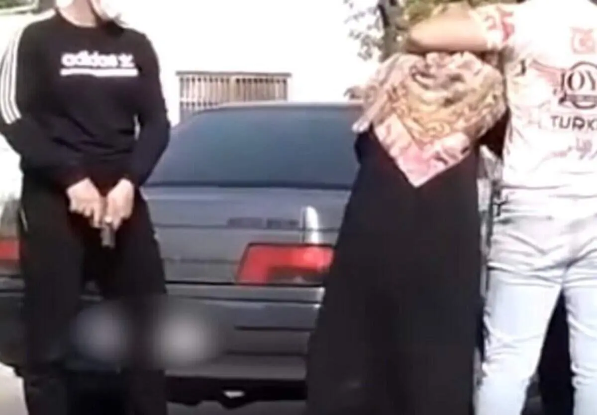 بازسازی صحنه سرقت مسلحانه از یک زن | جزئیات ماجرای نفس گیر دستگیری سارقان + فیلم