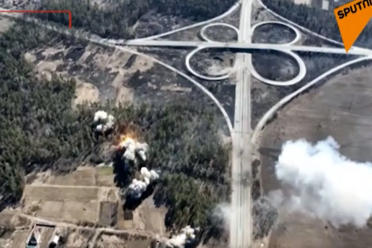 حمله موشکی ارتش روسیه به تجهیزات نظامی اوکراین+ فیلم