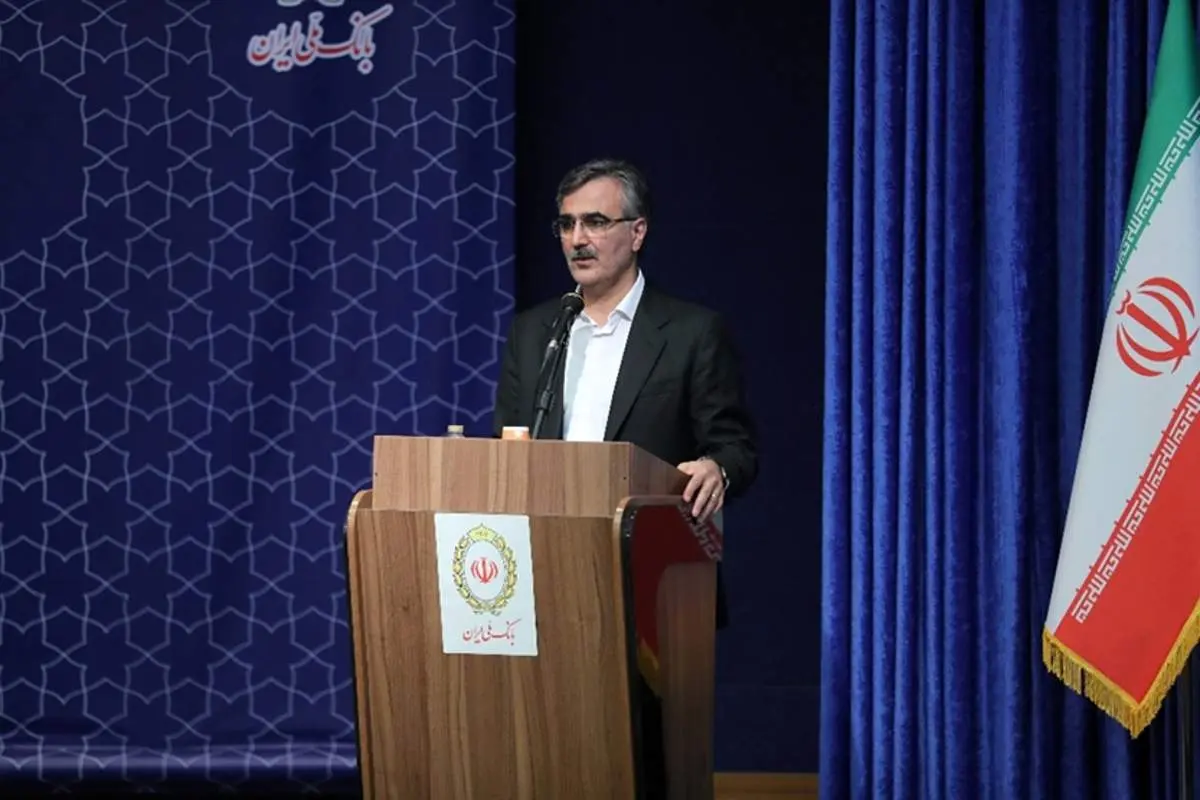 فرزین: روابط عمومیها باید تصویر مردم و سیاستگذاران از نظام بانکی را تغییر دهند