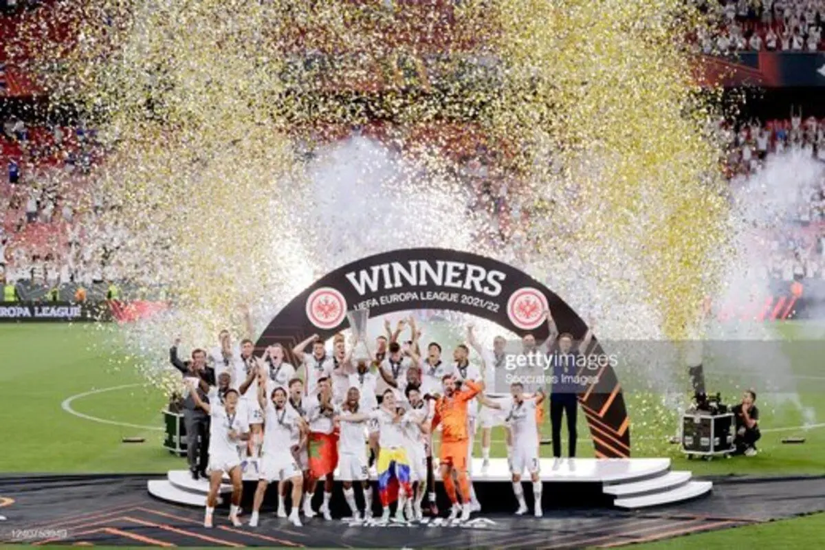 جشن قهرمانی آلمانی‌ها در لیگ اروپا + عکس