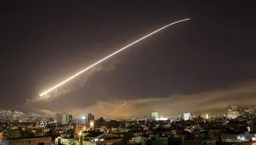 مقابله پدافند هوایی سوریه با اهداف متخاصم در آسمان دمشق