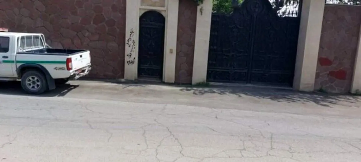 تداوم برخورد قضایی با ساخت و سازهای لاکچری/ ویلای ۴ هزار متری رئیس سابق شورای شهر باغستان تخریب شد + فیلم