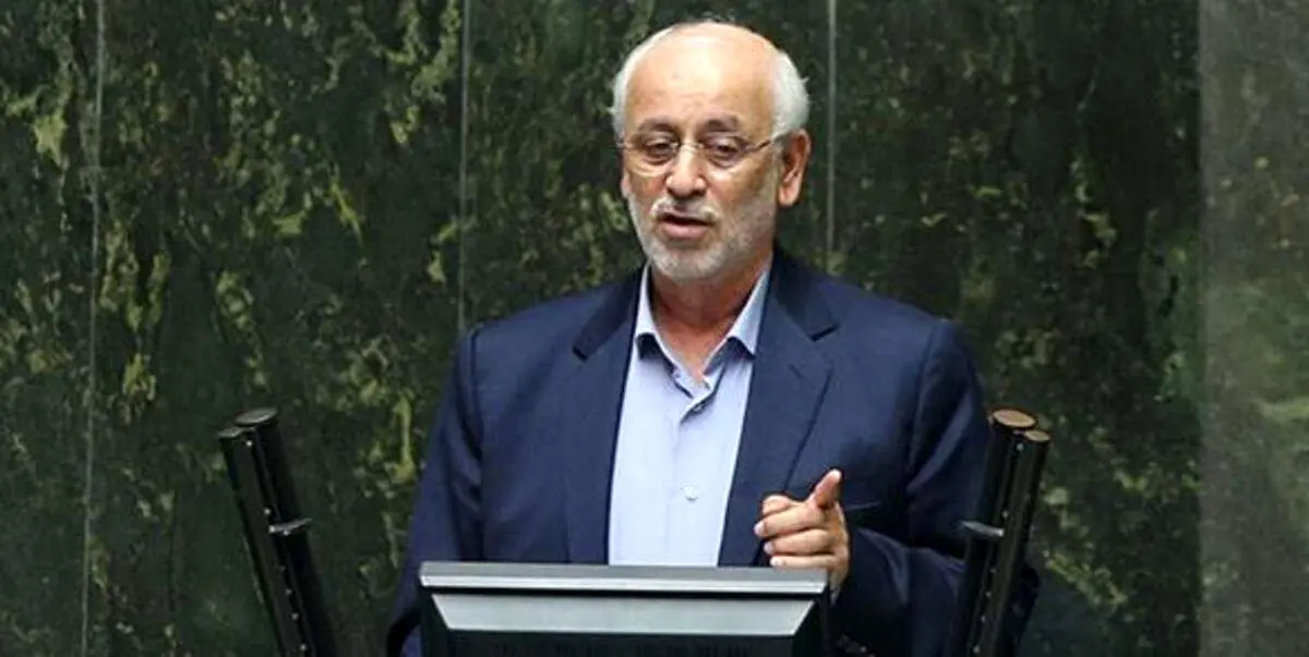 دولت بستر واردات خودروهای موردنیاز را فراهم کند/ خودروسازان در قراردادهای فروش خود هیچ تعهدی را نمی‌پذیرند