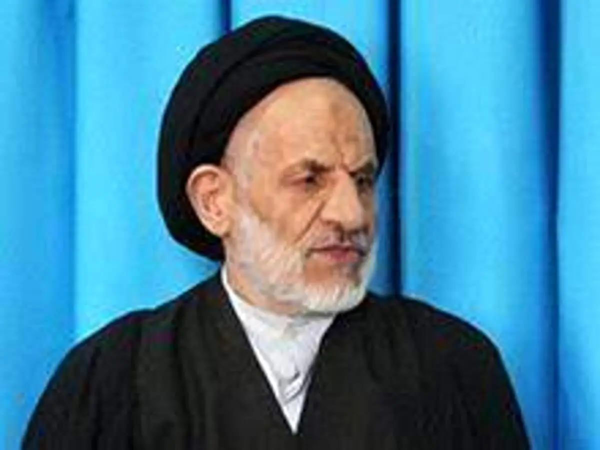 خدمات نهادهای انقلابی در راستای رشد و تعالی انسانی باشد