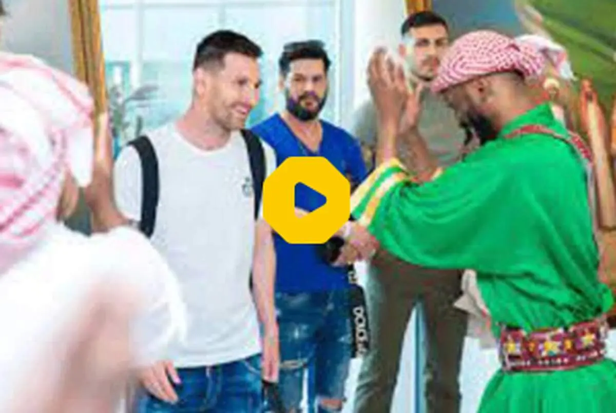 گشت و گذار مسی در خیابان‌های شهر جده عربستان+ فیلم