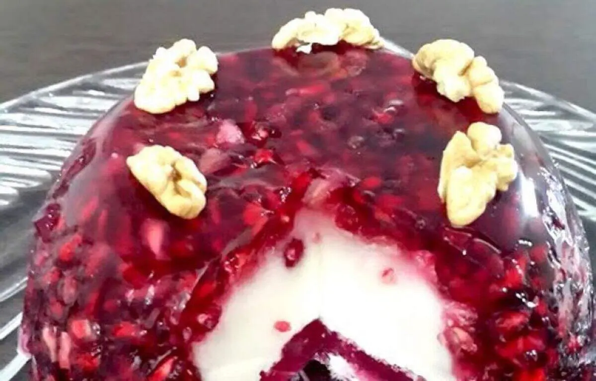 دستور پخت ژله شب یلدا با انار و بستنی فوق العاده خوشمزه و مجلسی
