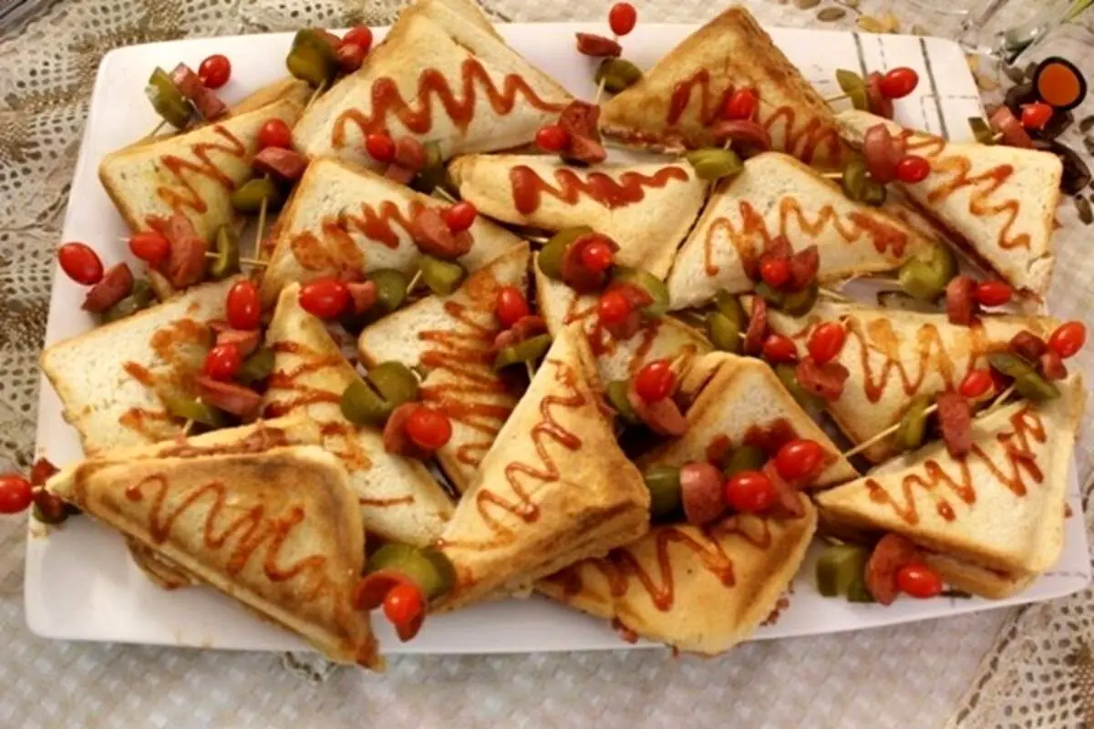 طرز تهیه اسنک گوشت چرخ کرده و قارچ با ساندویچ ساز
