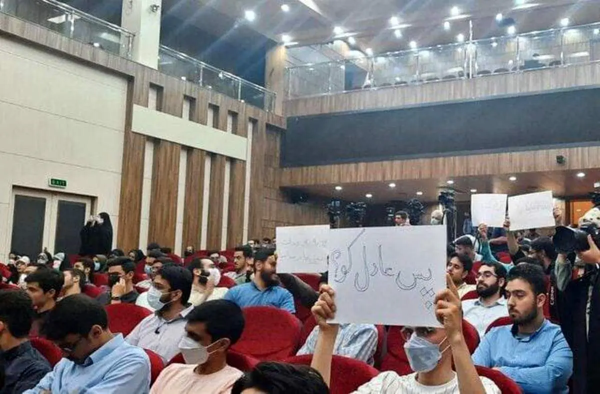 شعار بازگشت فردوسیپور / پاسخ رئیس صدا و سیما به دلیل رفتن عادل فردوسی پور و احتمال بازگشتش + فیلم