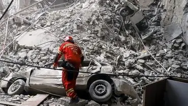 نجات یک نفر از زیرآوار متروپل