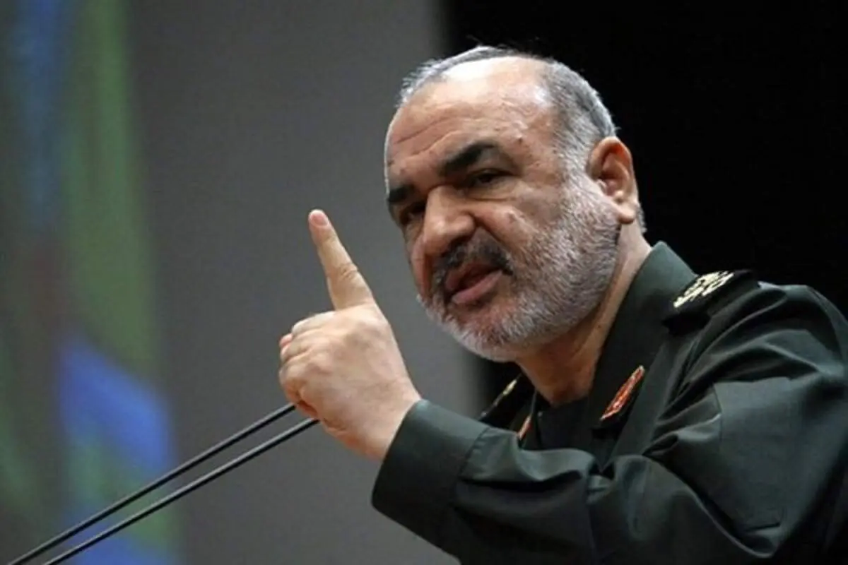 سردار سلامی: انتقام خون عزیزانمان را می گیریم/دشمن را دائم رصد می کنیم