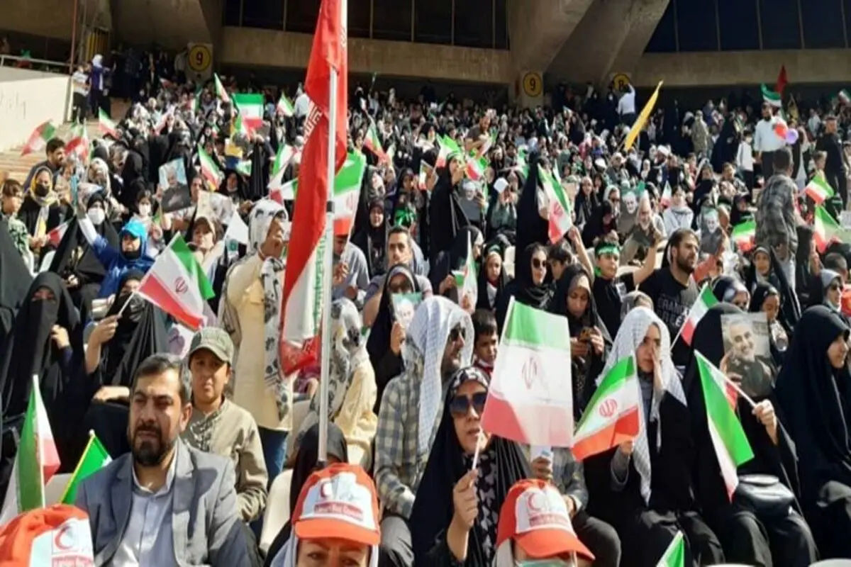 اجتماع ۱۰۰ هزار نفری «سلام فرمانده» در ورزشگاه آزادی تهران برگزار شد +عکس و فیلم