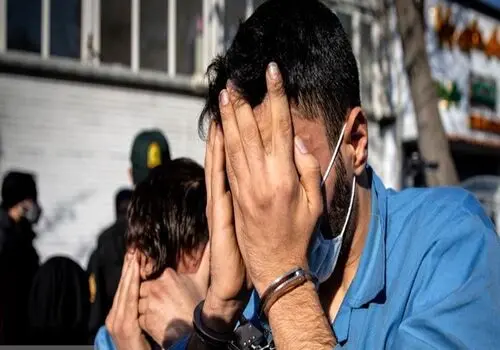 لحظه دستگیری اولین سارقی که با پابند الکترونیکی دست به سرقت زد!+ فیلم
